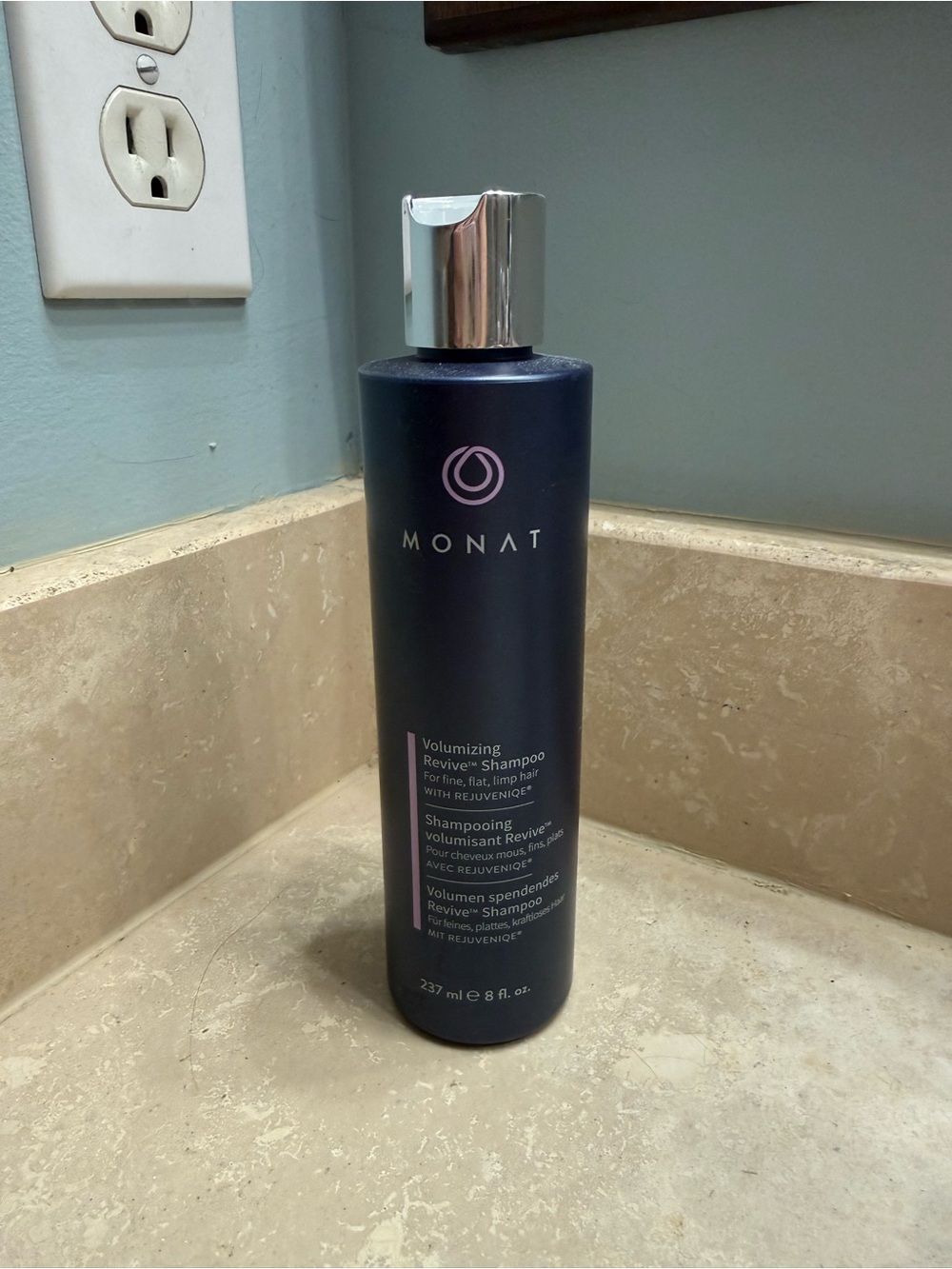 MONAT Volumizing Revive Shampoo 8 oz